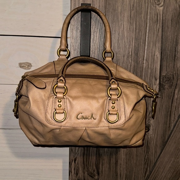 Coach Handbags - Coach leather satchel bag. Beige/Taupe shoulder purse brass hardware F15445